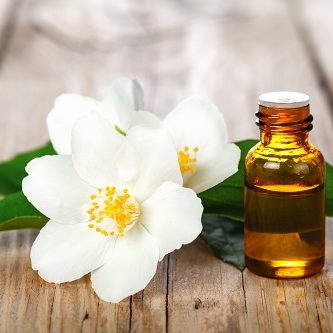 natürliches Hausmittel - Jasminblütenöl